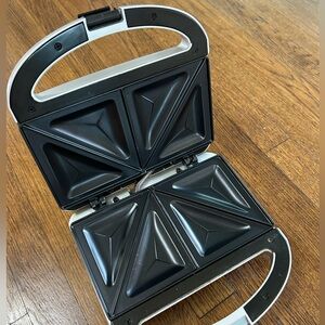 Silver Sandwich Press